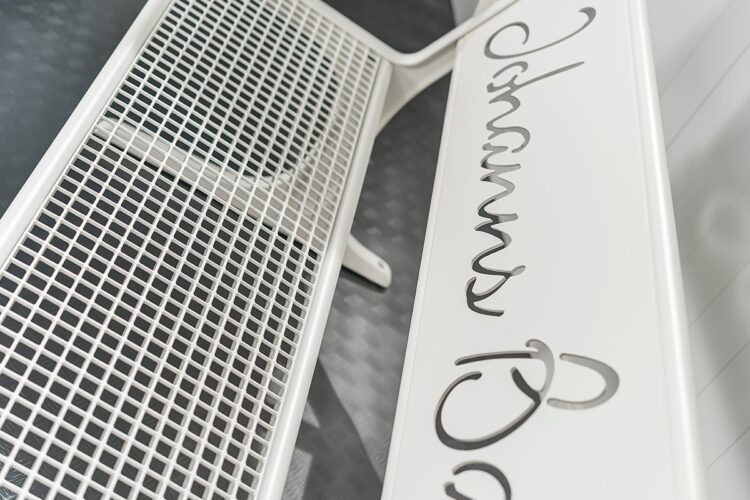 Classic P 602 | Handwriting | Reinweiß (Sonderfarbe)