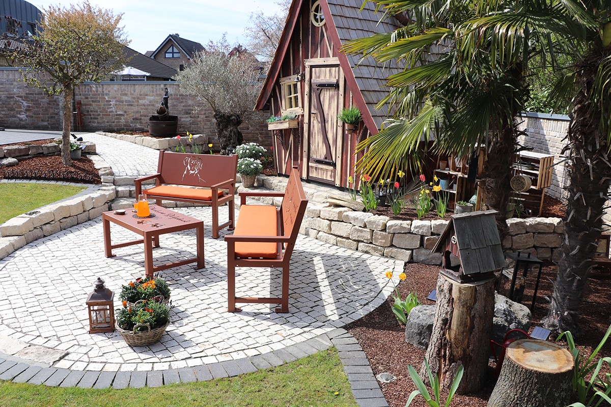 stahlfunken_probesitzen-mustergarten_08-gross stahlfunken_probesitzen-mustergarten_08-gross